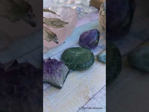 Video: Maskotové Kamene Pre Pannu