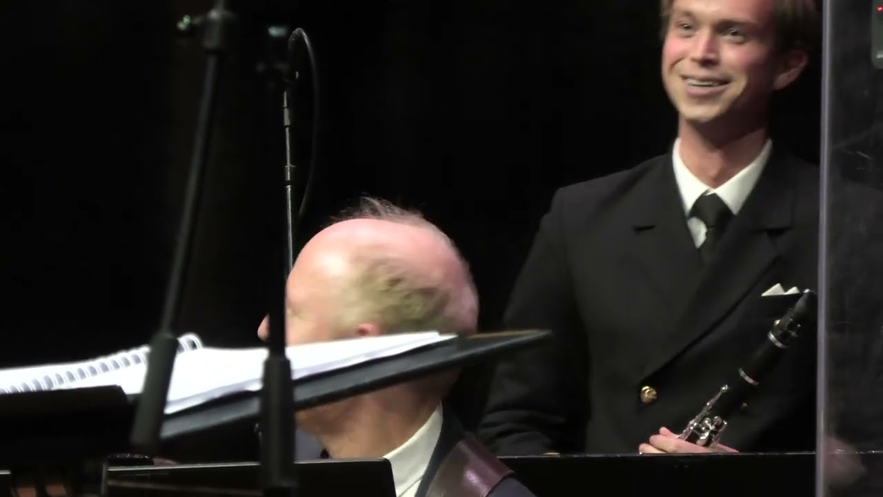 Kampen: Sing sang sung og Brass machine