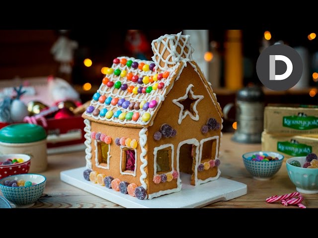 The EASIEST Gingerbread House Recipe - Thistlewood Farm