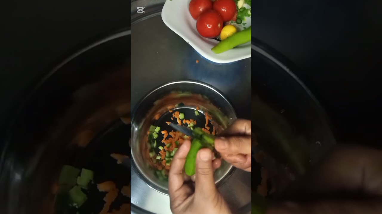 السلطه الخضراء باختلاف بسيط وطعم لذيذ جدا 