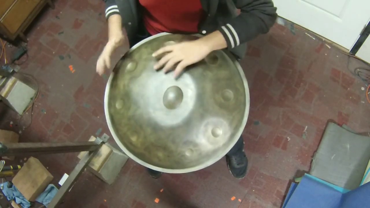 Hamsa Handpans - E minor Equinox 10 (hammer sunk)