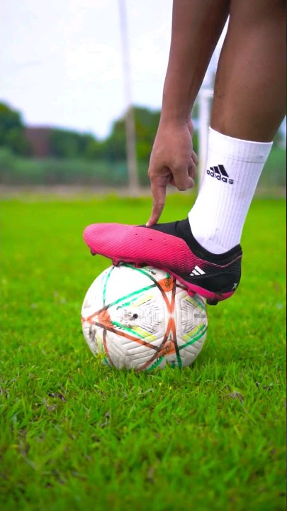 Tutorial tendangan knuckle ronaldo! bikin kiper ketar ketir🤣 #shorts