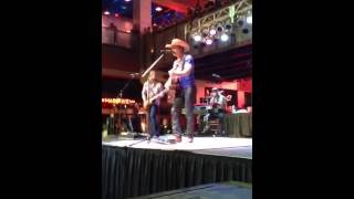 Dustin Lynch - Hurricane