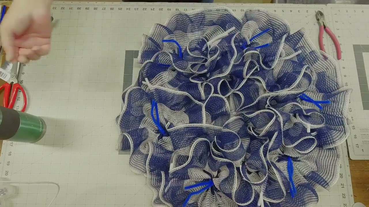 How to Make a Ruffle Blue and White Welcome Wreath