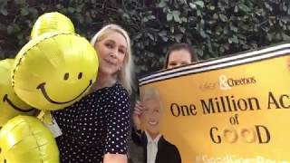 Random Act of Kindness - Free Smiley Face Balloons! by rebeccahill1969 1,522 views 6 years ago 2 minutes, 3 seconds