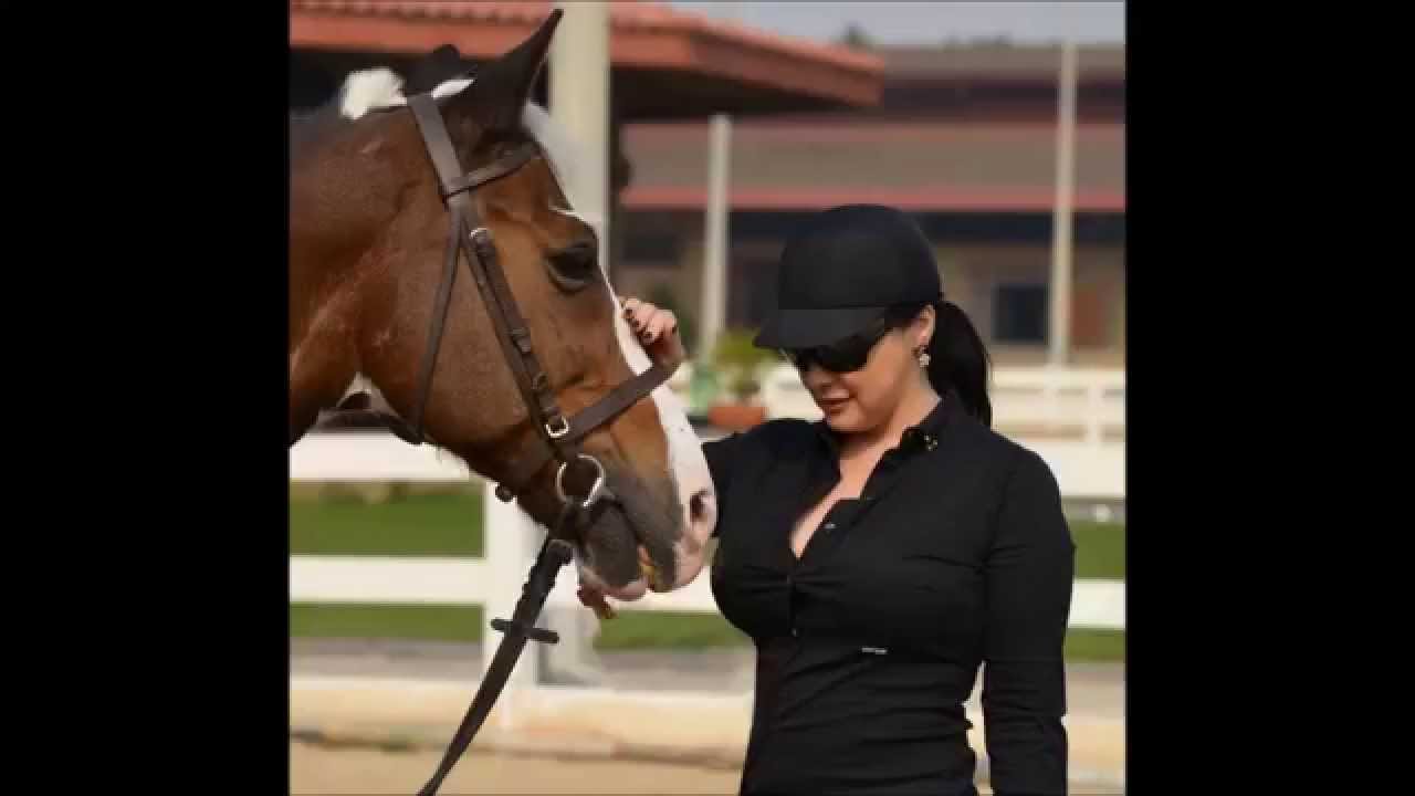 ندى فاضل على الخيل احلى خيالة فرس Youtube