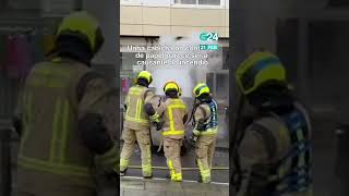 🔥 SANTIAGO | Arde un contedor de papel na rúa Nova de Abaixo