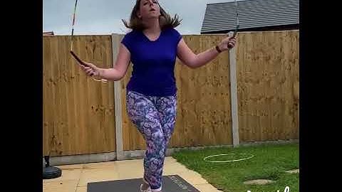 SKILLFUL JUMP ROPE MANOEUVRES WITH THE BEADED JUMP’D ROPE