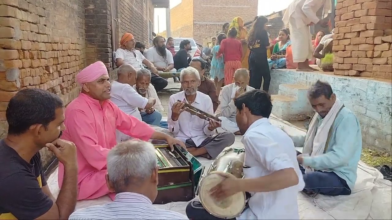 ग्राम घिलौर बारी में भजन की अचरी=कठिन पिया को देश  मो 9149370849 विमल प्रताप सिंह परिहार घिलौर जालौन