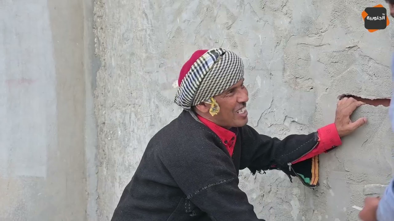 النقار غصرو الطهور و صار تكتاك و عجاج هربلو بالنعجات من الشباك 🐑🐑🐑