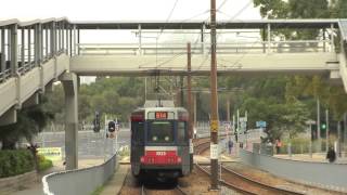 [HD] The Light rail Vehicles 1st generation (Comeng) fleet no. 1025 (route 614) near Siu Hei Station