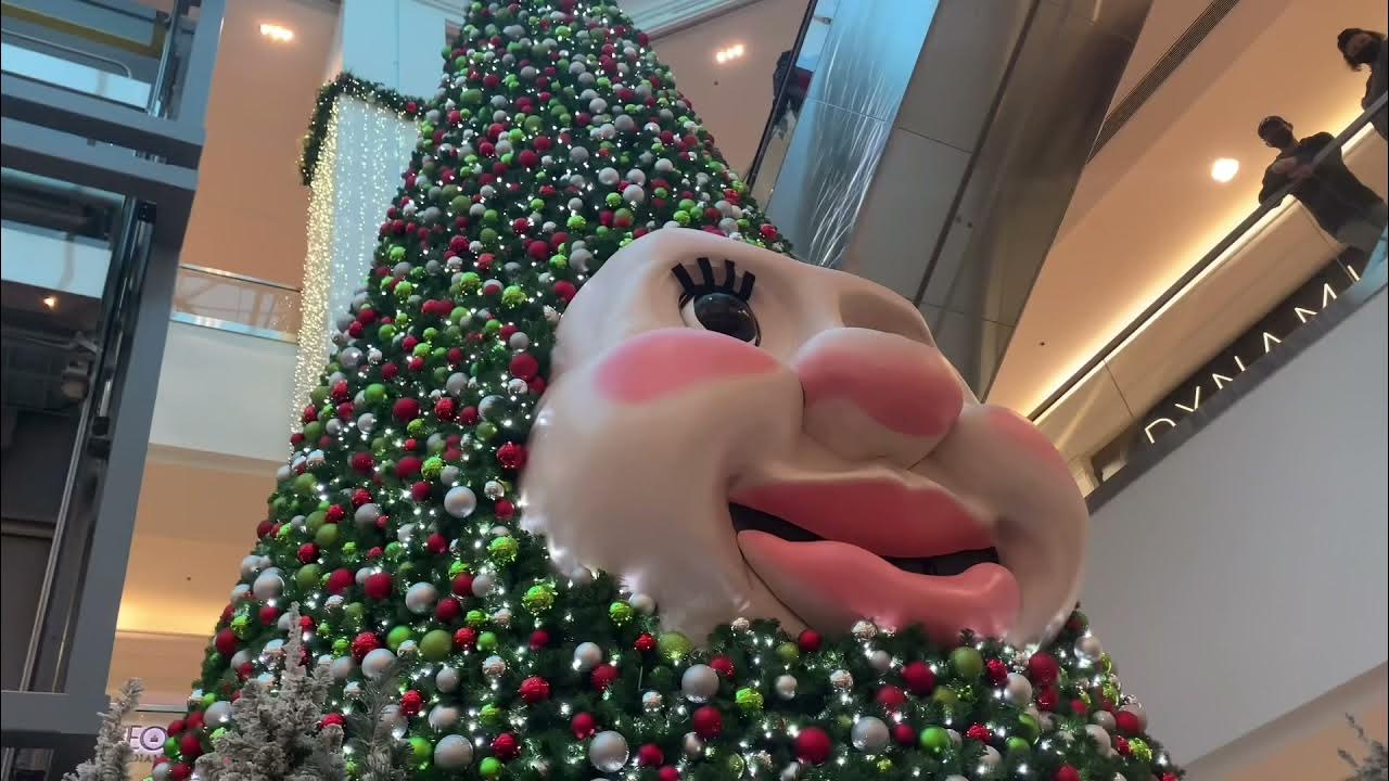 vlogmas The Famous Woody The Talking Christmas Tree at Mic Mac Mall