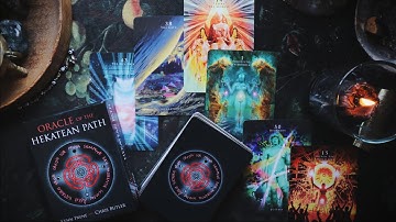 Oracle of the Hekatean Path // Welcoming the Torchbearer // Deck Unboxing