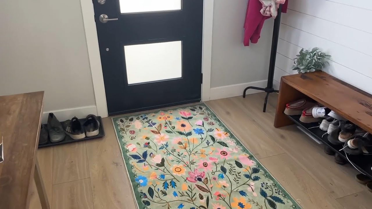 YUIlili Boho Flower Washable Rug for Living Room – Non-Slip Low Pile Soft Area Rug