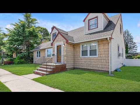 1345 Great Neck Rd, Copiague, NY home video tour