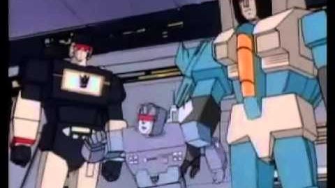 Rumble   Frenzy tag up against skywarp G1 Countdown to extinction