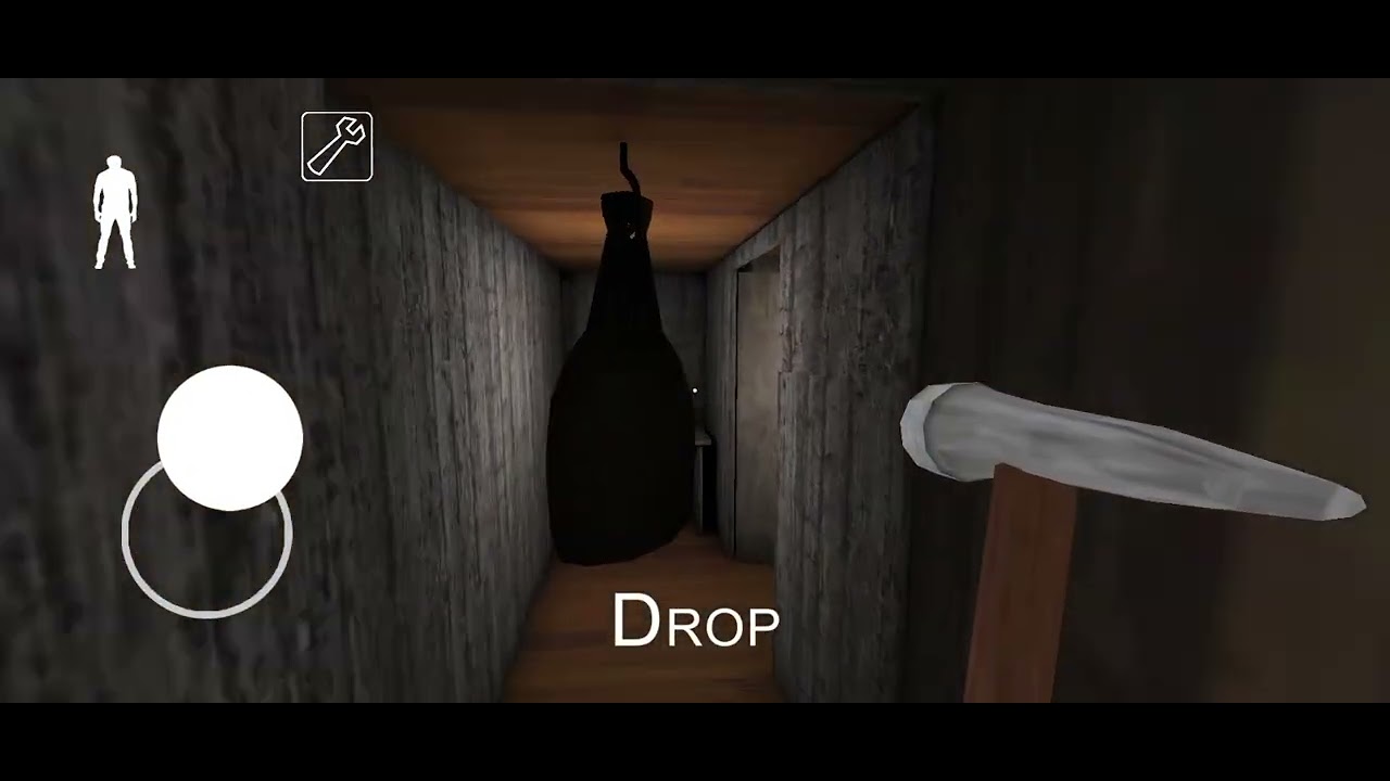 Granny altaki örümceğin olduğu yerden kaçmak