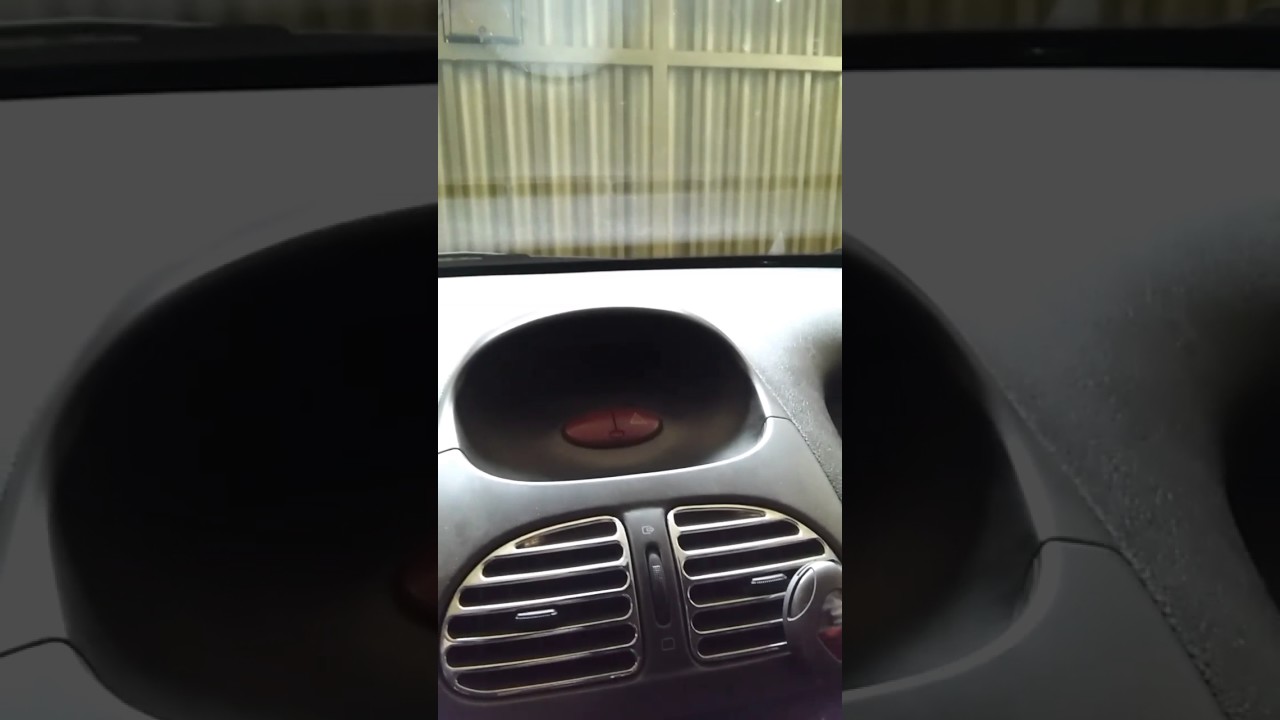 COMO ATIVAR AS TRAVAS DAS PORTAS DO PEUGEOT 206