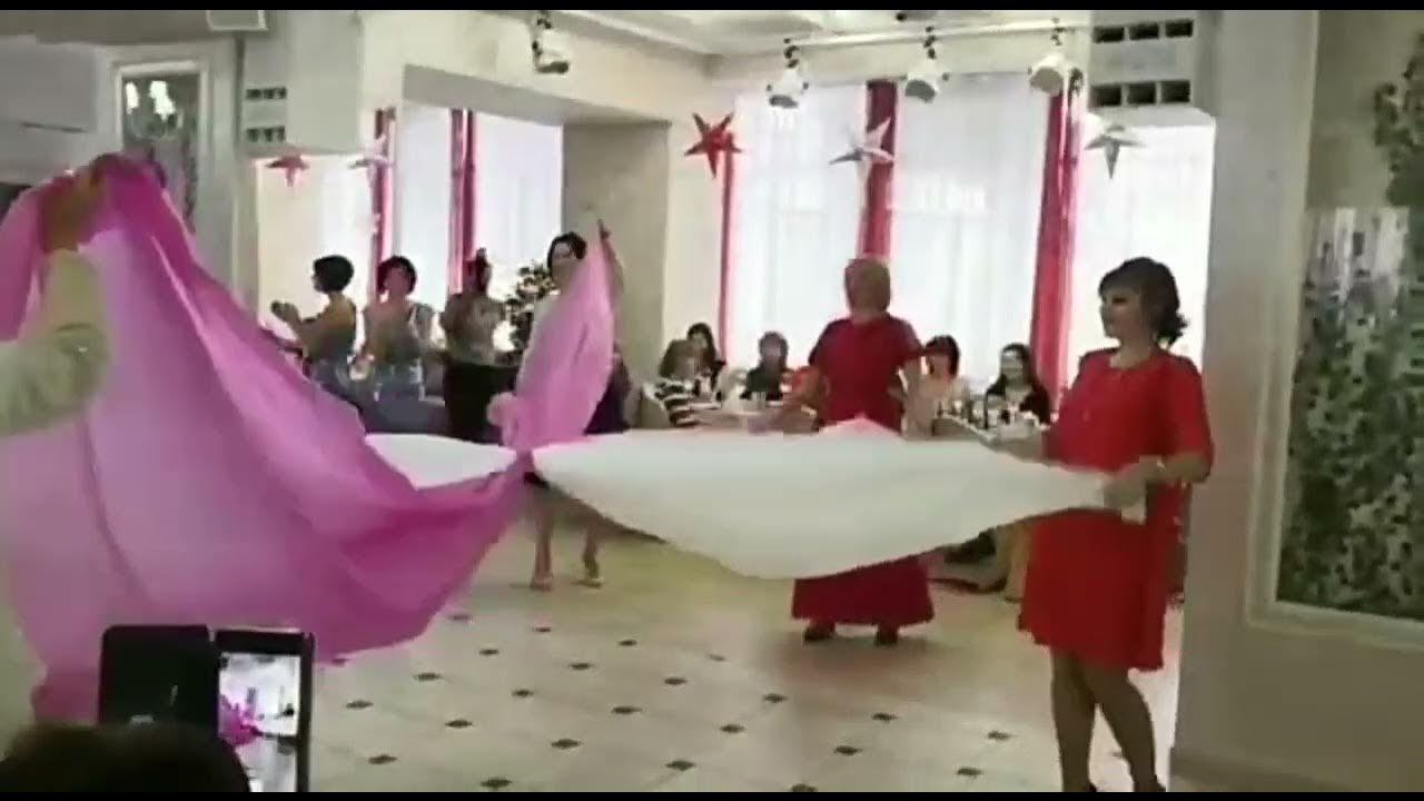Танец с лентами - YouTube