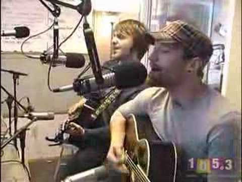 Shawn McDonald - Captivated - SPIRIT 105.3 FM Live In Studio