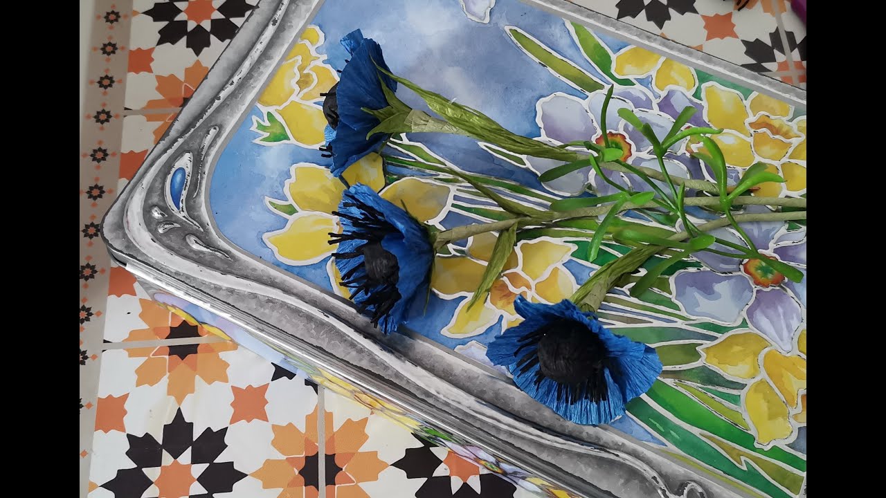 Hübsche Blumen aus KreppPapier. 10.07.2024 #diy #blumendeko #flowers #selfmade