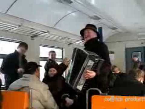 У машин глаза горят