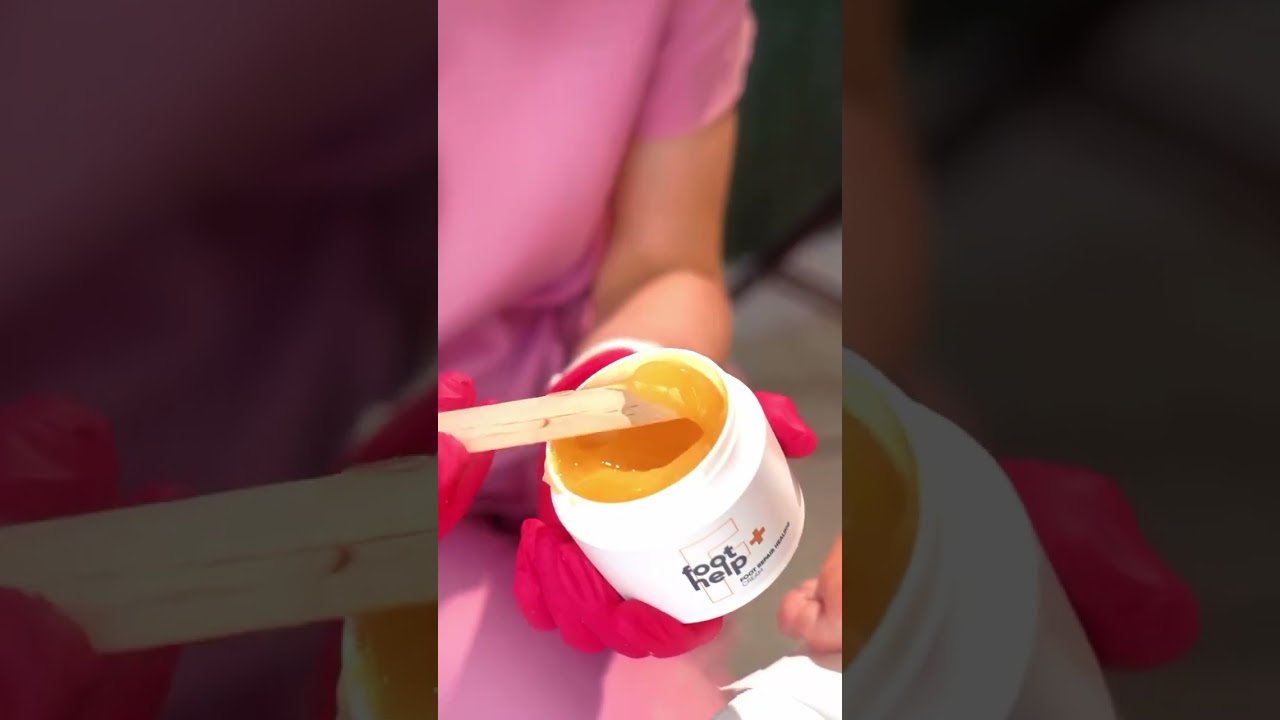 Sucha skóra na stopach? Szorstkie pięty? A może dyskomfort po usunięciu zrogowaceń? 🤔

Mamy na to j