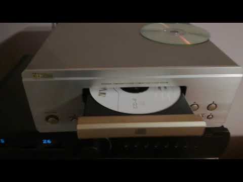 Denon UCD-F88 - YouTube