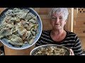 Pasta Grannies discover spinach ravioli called crafuncins from the Süd Tirol!