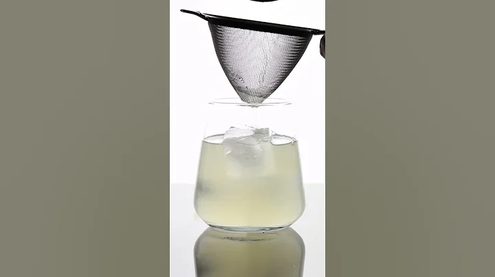 Bramble Cocktail Recipe | A Classic Blackberry Gin Cocktail 🫐🍸🍋 #bramblecocktail #gin #recipes