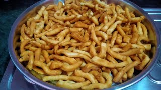 मैदा की कुरकुरे निमकी बनाने का तरीका || maida flour Crunchy Nimki || By Pihu Ki Kitchen