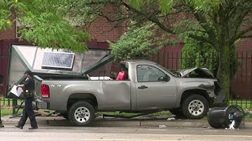 Driver crashes into 3 people at bus stop on Detroit