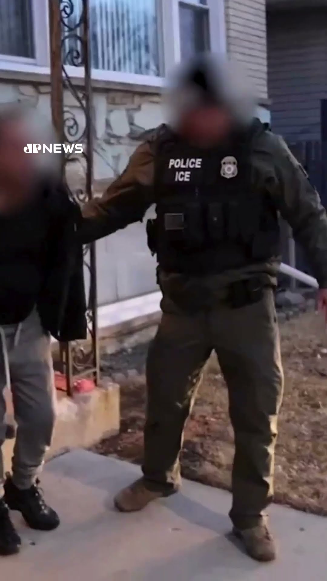 Serviço de Imigração dos Estados Unidos divulga vídeo mostrando prisões feitas em Chicago #Shorts