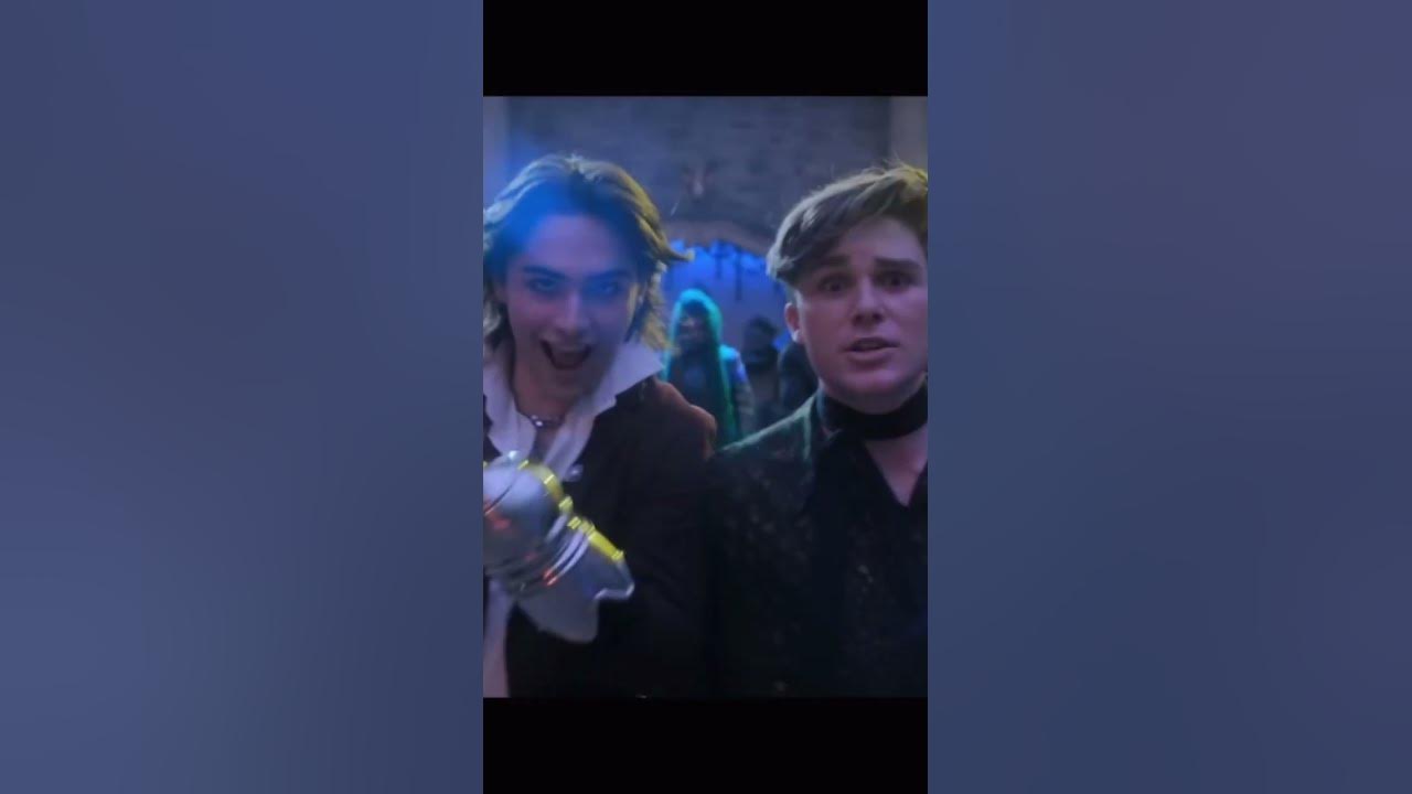 Villain entry #Shorts#Vlogs #descendants #roblox #videogamemusic #descendants2 #music #disney￼