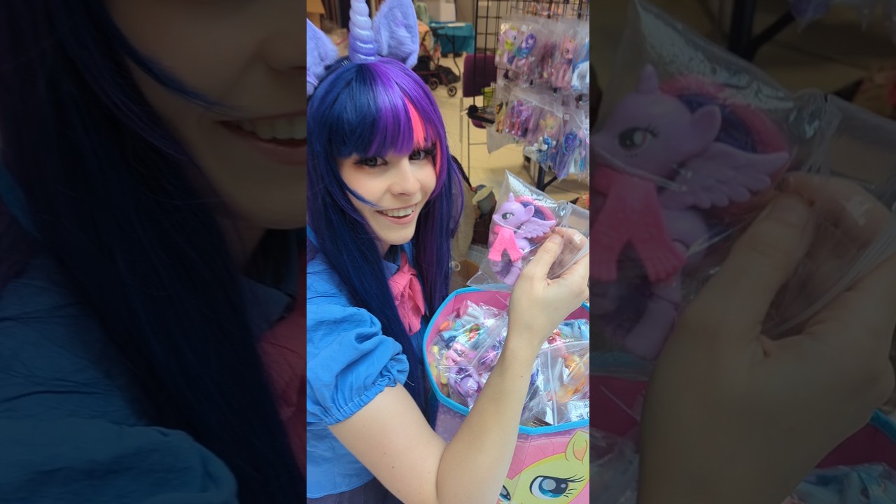 I REALLY THINK I'M STARTING TO LIKE PONY CON! 💕 UK pony con cosplay meme funny #cosplaygirl #mlp