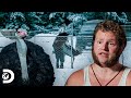 Gabe recupera anillo tragado por un avestruz | Alaska: Hombres Primitivos | Discovery Latinoamérica