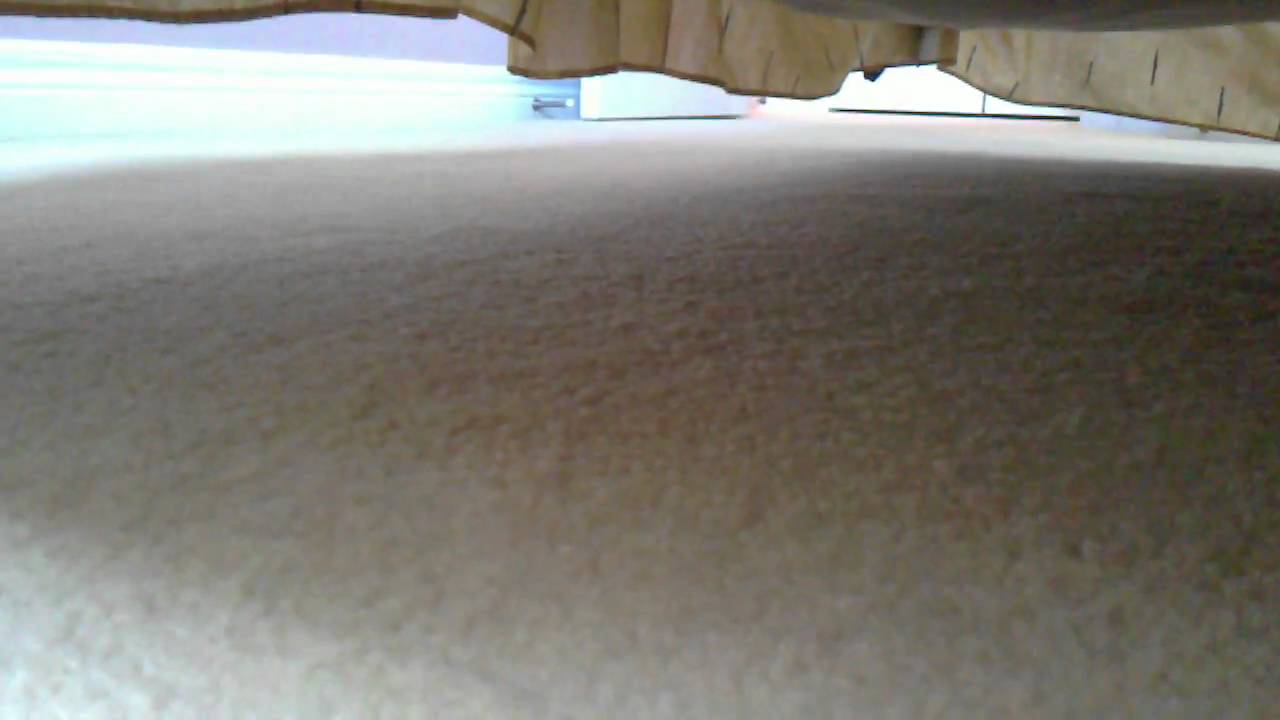 Summer at 9 Months old playing hide and seek with mommy and actually finding her.MP4 walking pez
