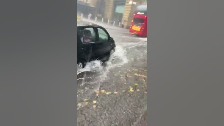 Hujan Lebat Sebabkan Banjir Bandang di London