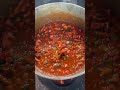 Almoço de Hoje: Macarrão com Linguiça no Fogão a Lenha!