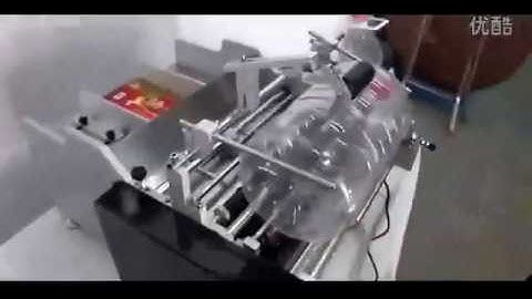 Semi automatic tabletop wet glue labeling machine for edible oil bottles