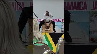 Jamaican musician introduce instruments and play music at Evening with Jamaica 牙買加樂师在“牙買加之夜”介紹樂器並演奏