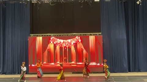 Vinka dan teman-teman sanggar menari  kicir-kicir,di The Hamilton International School Doha - Qatar.