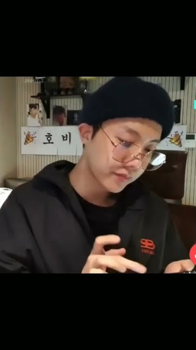 Jhope's alarm...⏰😂