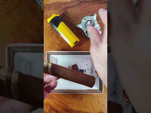 乌普曼H. Upmann: 1844 Añejo Robusto Cigars #cigars #cigarsdaily #cigarsdailynation