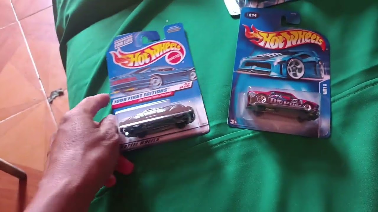 38 phantom Corsair 1998 de hot wheels