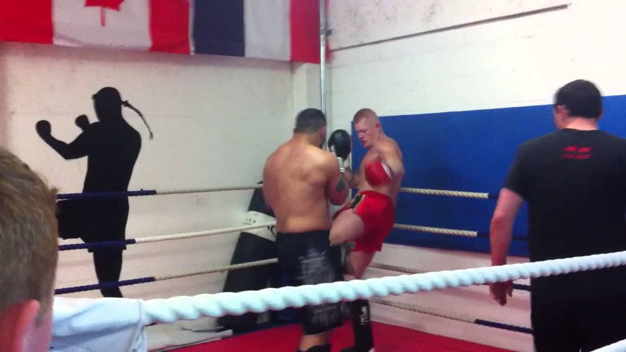 woking thai boxing interclub lee