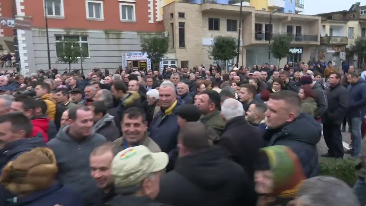 LIVE - Takime me qytetarët e Lezhës për protestën në #16Shkurt #protesto