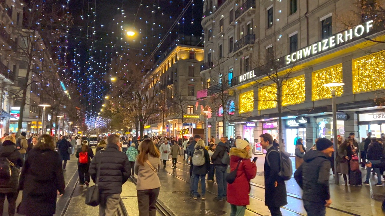 Zurich Walk “Lucy” Christmas Lights November 20, 2025 ✨ Swiss 4K Walking Tour on Bahnhofstrasse 🇨🇭