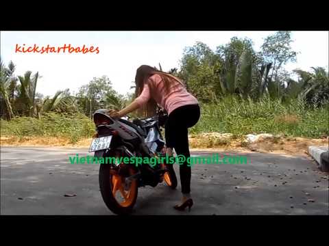 Nova Kickstart Girl | Yamaha | Kickstart | 1706 | Rev | Motorbike | #kickstartbabes