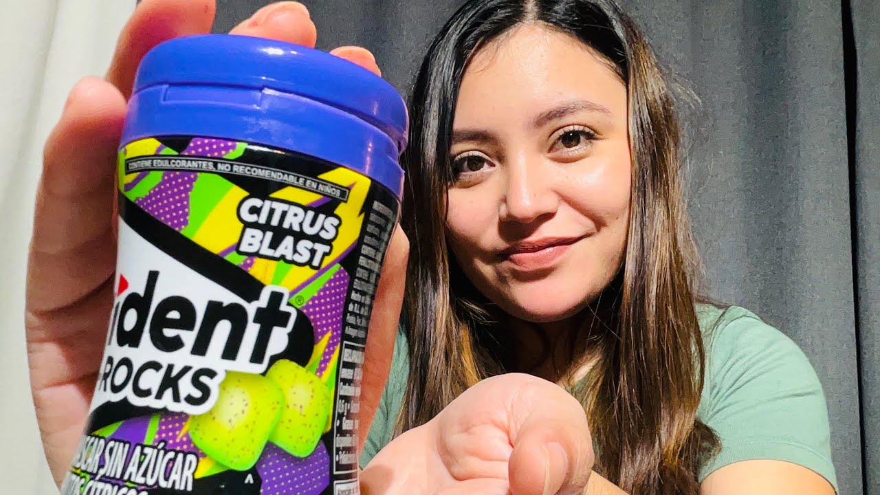 ASMR- 25 Cosas sobre mi con chicle. 